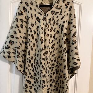 Do everything in love Leopard Print Zip-Front Sweater Cape - Cream & Brown